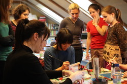 satoe_tone_kisgombos_illusztrator_workshop.jpg [sm-250]