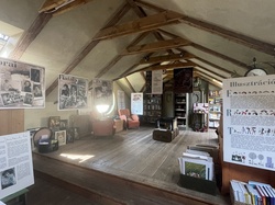 janikovszky_eva_kiallitas_kisgombos_1_2023.jpg [sm-250]